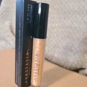 Anastasia Beverly Hills lipgloss